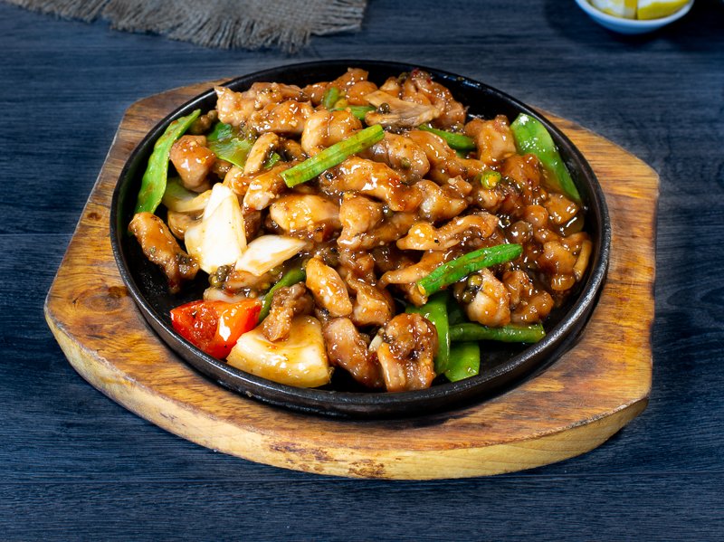 Dish 282: Beef, Chicken or Pork Stir-Fried with Peking Sauce & Vegetables on Sizzling Plate