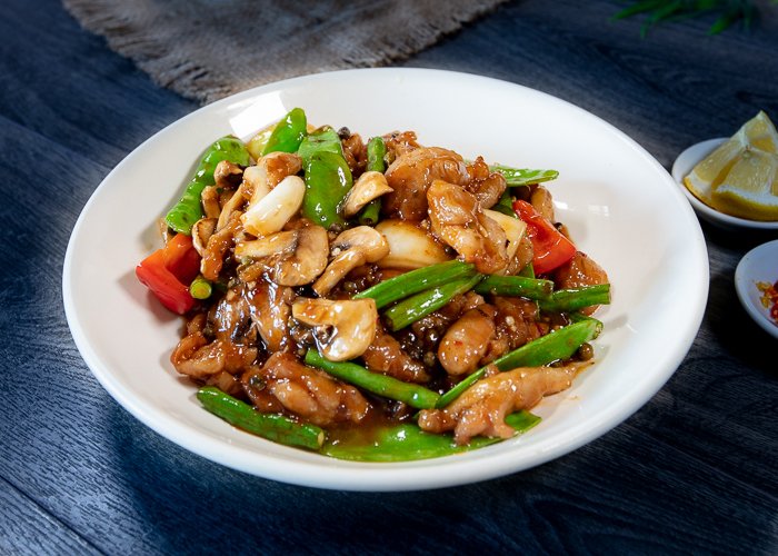 Dish 209: Beef, Chicken or Pork Stir-Fried with Cashew Nuts & Vegetables