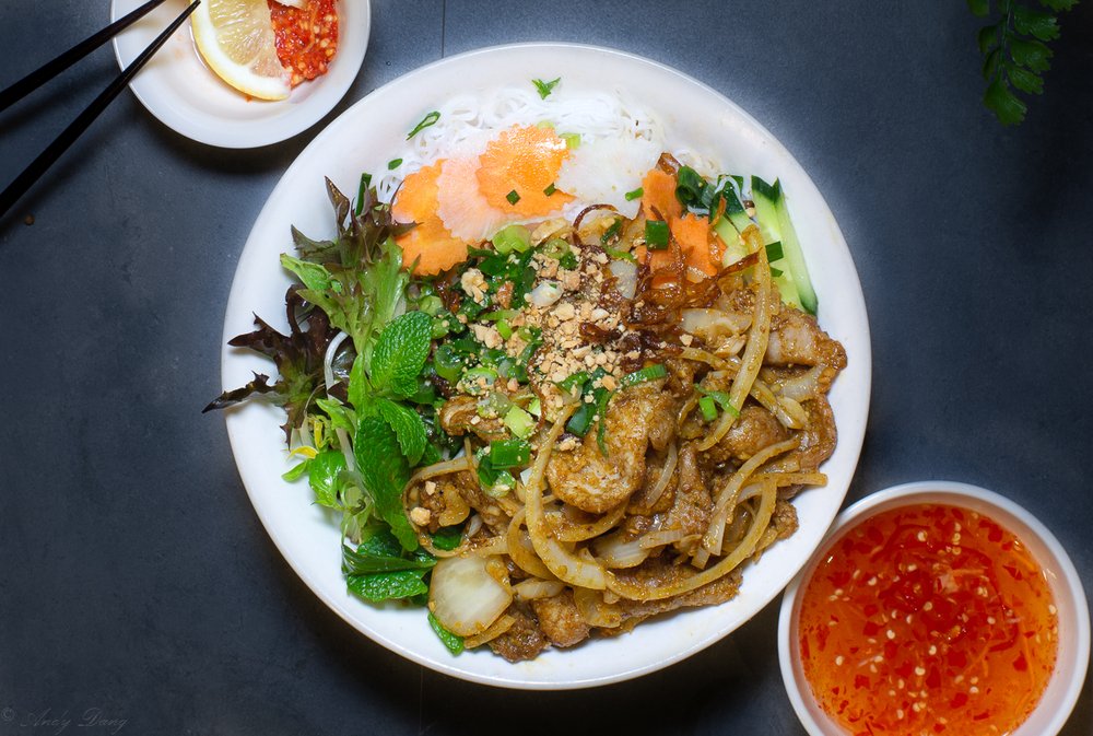 Dish 87: Stir-Fried Lemongrass Pork with Vermicelli & Salad