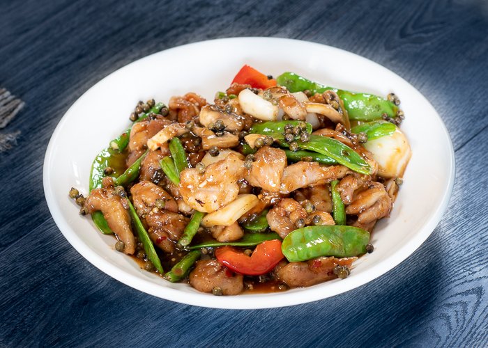 Dish 208: Beef, Chicken or Pork Stir-Fried with Pepper Sauce & Vegetables
