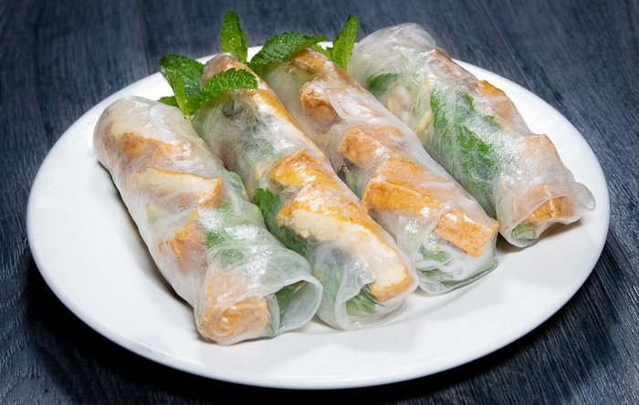 Dish 5: Vegetarian Rice Paper Rolls (4)