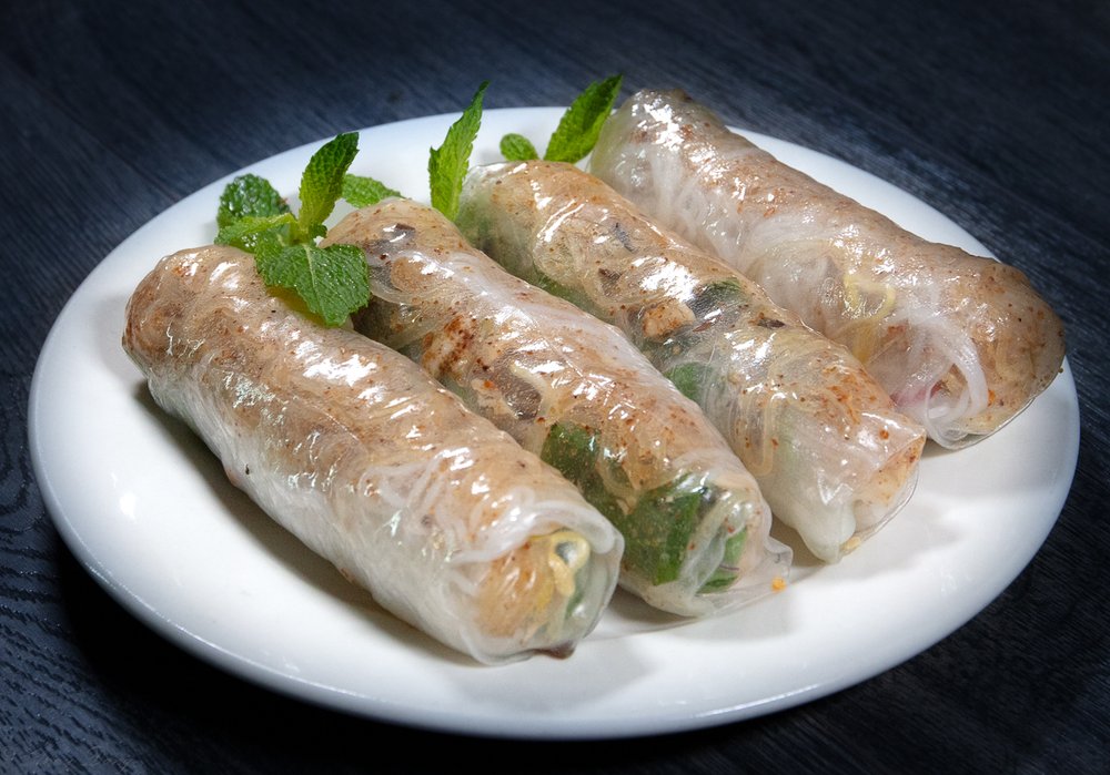 Stir-Fried Lemongrass Beef Rice Paper Rolls (4), dish 7