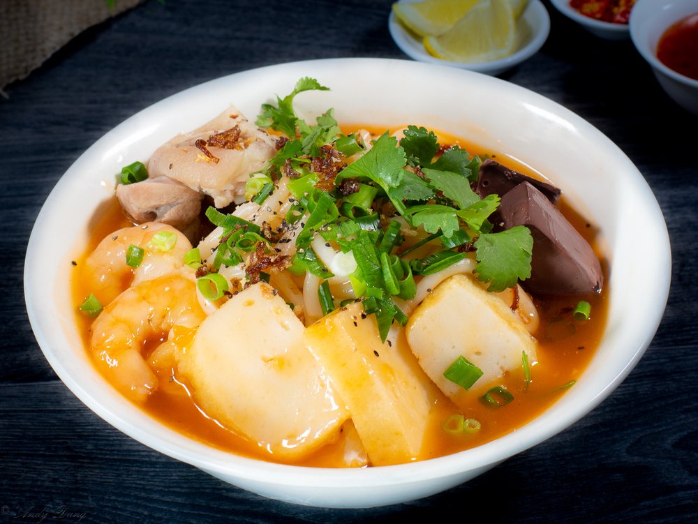Dish 135: Starch Noodles with Prawn, Pork Trotters & Fish Cake in Crab Meat Soup