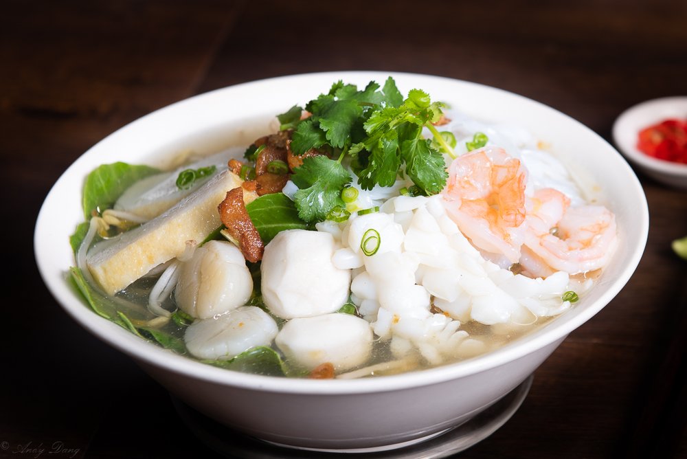 Dish 123: Egg or Rice Noodle Soup with Seafood