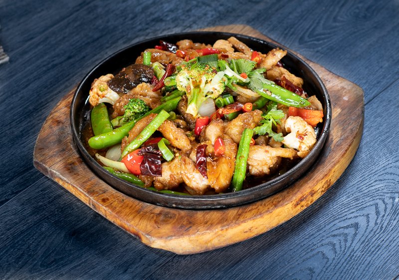 Dish 285: Beef, Chicken or Pork Stir-Fried with Chili & Vegetables on Sizzling Plate