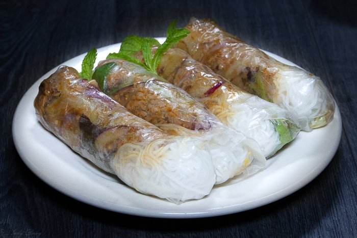 Dish 6: Rice Paper Rolls with Pork Skin & Shredded Pork (4)